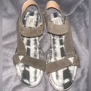 Crown Vintage Olive Espadrille  sandals